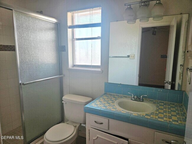 Building Photo - 6832 Escondido Dr