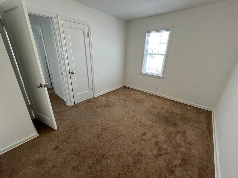 Building Photo - 615 Washington Ave