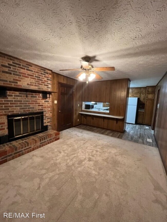 Building Photo - 3 br, 2.5 bath House - 3547 Peppermint Hil...