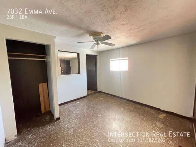 Building Photo - Spacious 2 Bed/1Bath w/Garage and Bonus Ro...