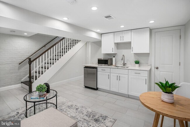 Building Photo - 4023 New Hampshire Ave NW