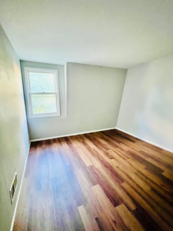 Building Photo - 8884 N 95th St