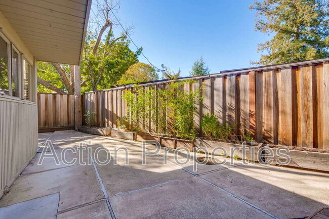 Building Photo - 3733 Carlson Cir