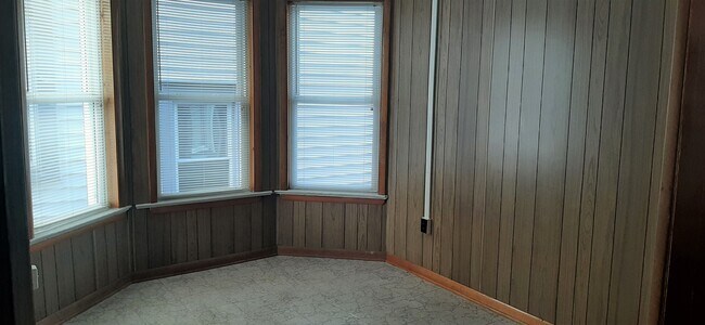 Building Photo - 2511 Broad Ave