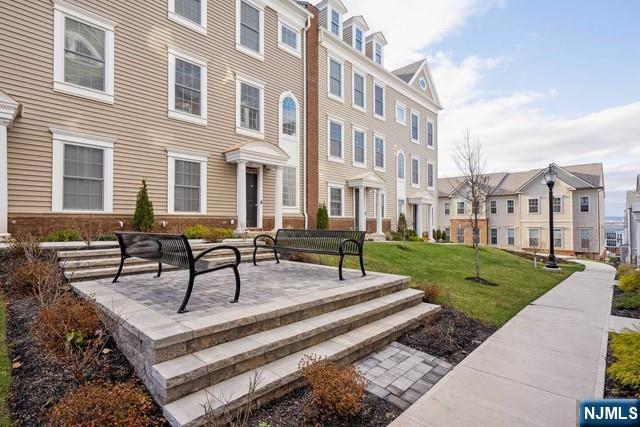 Building Photo - 247 Bradley Dr