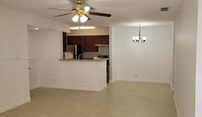 Building Photo - 2926 S University Dr