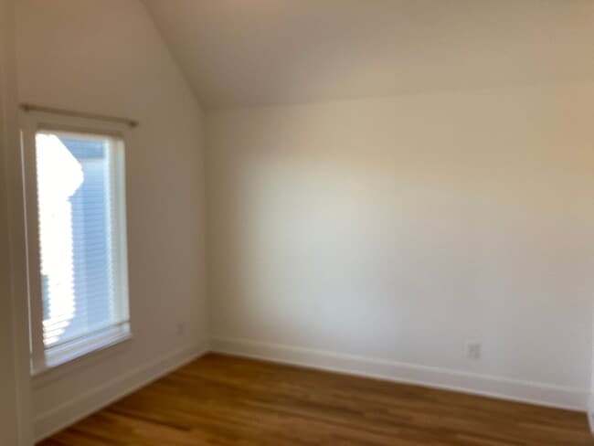 Building Photo - 3 bedroom, 3.5 bath, Spacious & Open Floor Plans