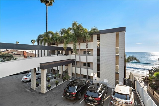 Building Photo - 609 Sleepy Hollow Ln