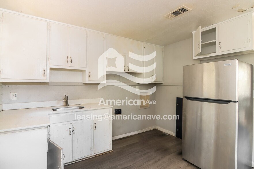 Building Photo - 4612 Harbin St