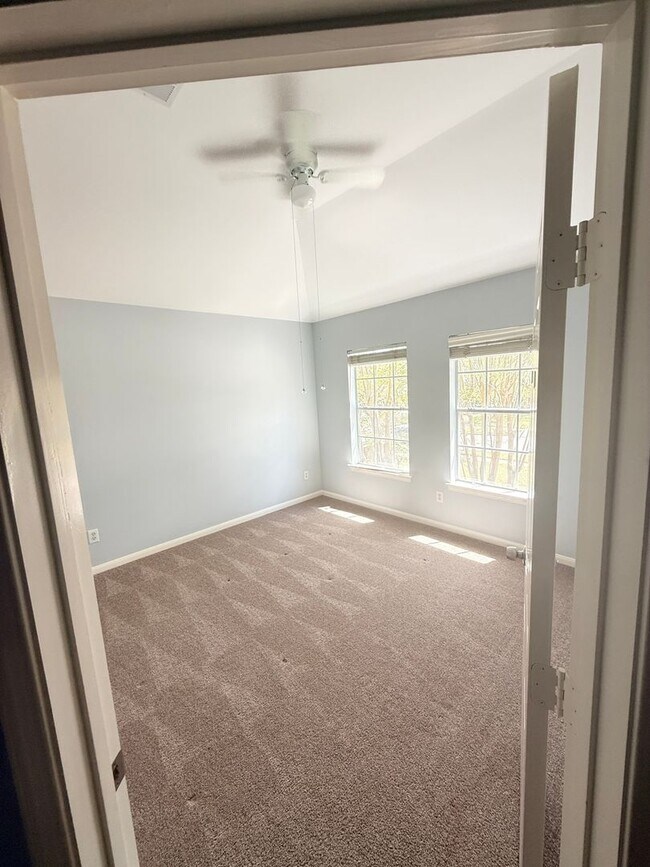 Building Photo - 4 Bedroom, 3 Car Garage Single Family Home in League City