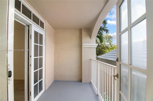 Building Photo - 1280 S Alhambra Cir