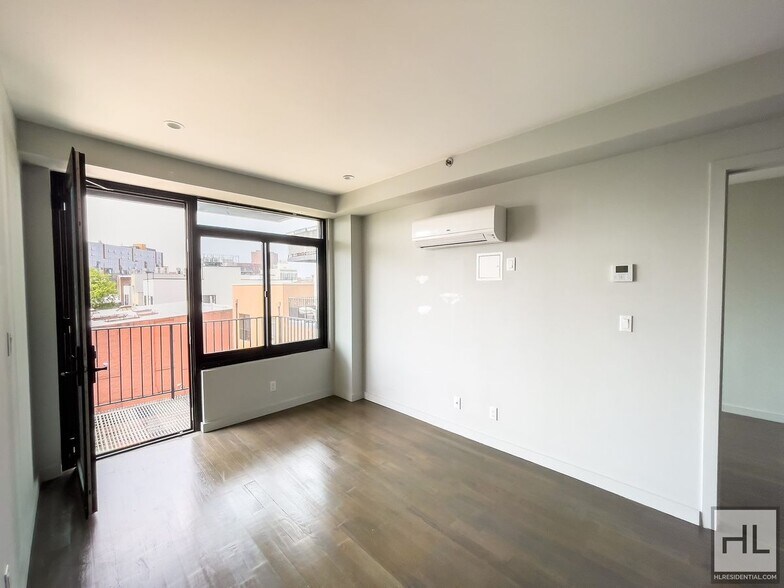 Building Photo - Bushwick Avenue / Spacious 2-Bed 1-Bath