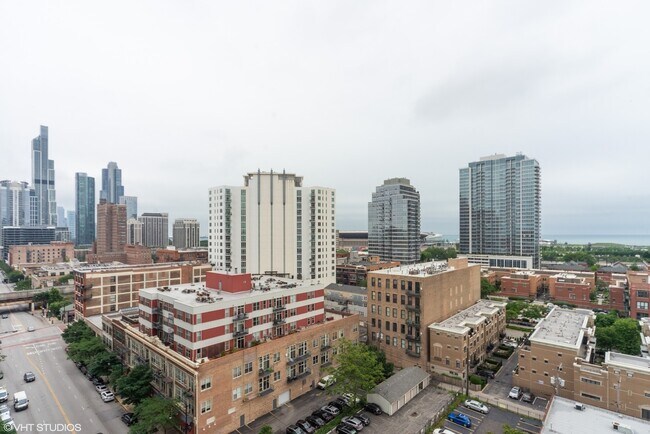 Building Photo - 1720 S Michigan Ave