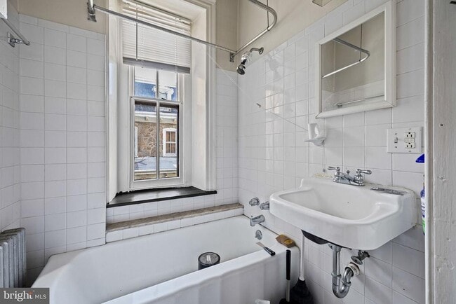 Building Photo - 5911 Greene St