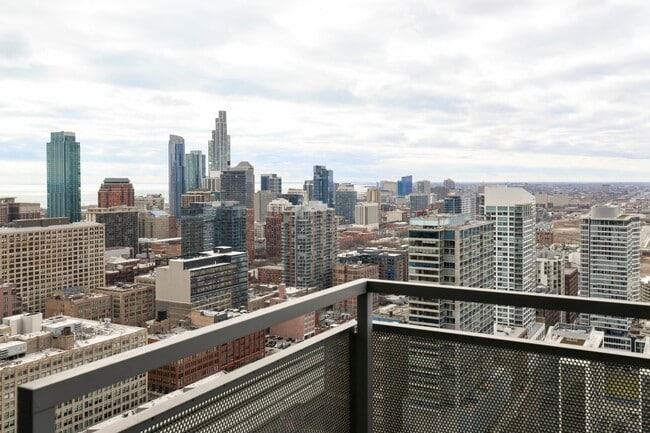 Building Photo - 235 W Van Buren St