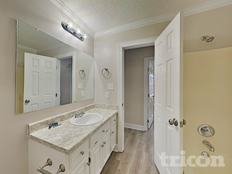 Building Photo - 812 Danley Ln