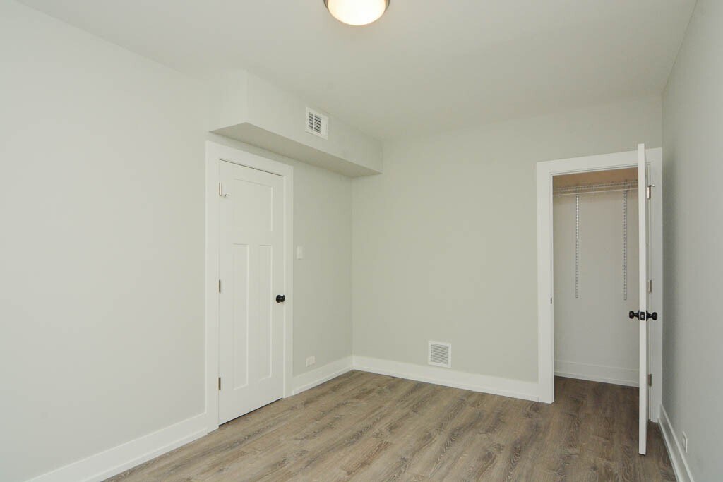Building Photo - 1131 Maple Ave