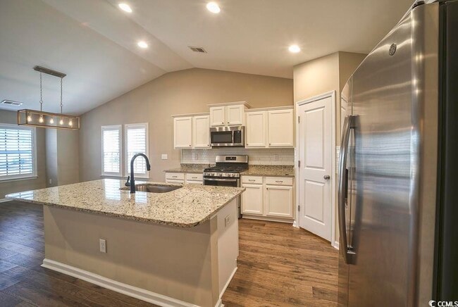 Building Photo - 3712 Park Pointe Ave