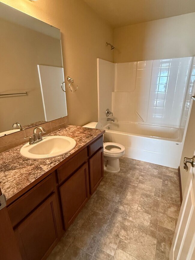 Building Photo - Cozy 3Bd Ranch in Vancouver!