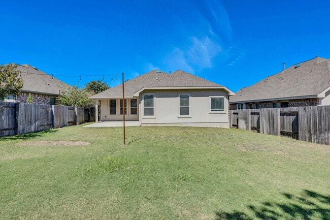 Building Photo - 120 Lily Turf Cove