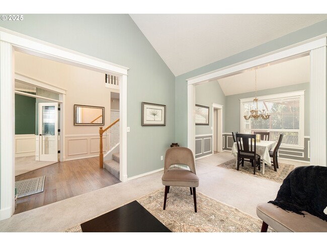 Building Photo - 5630 SW Kruse Ridge Dr
