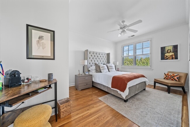 Building Photo - 556 Rienzi Dr