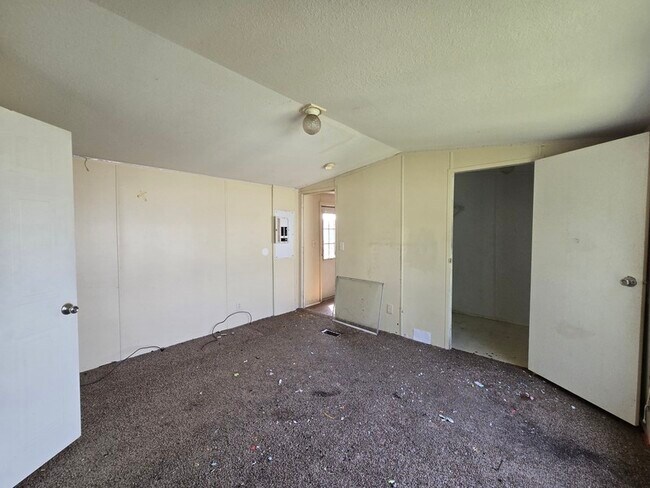 Building Photo - 2416 Cattail Cir