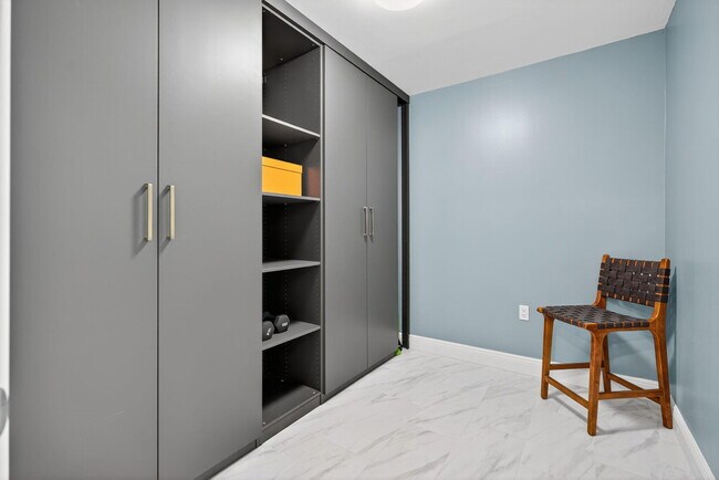 Building Photo - 501 S Seas Dr