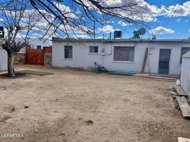 Building Photo - 7713 Veracruz Ave