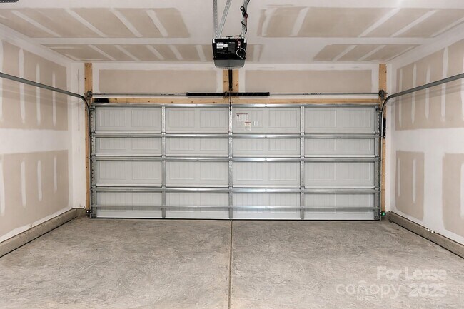 Building Photo - 209 Alluvium Ln