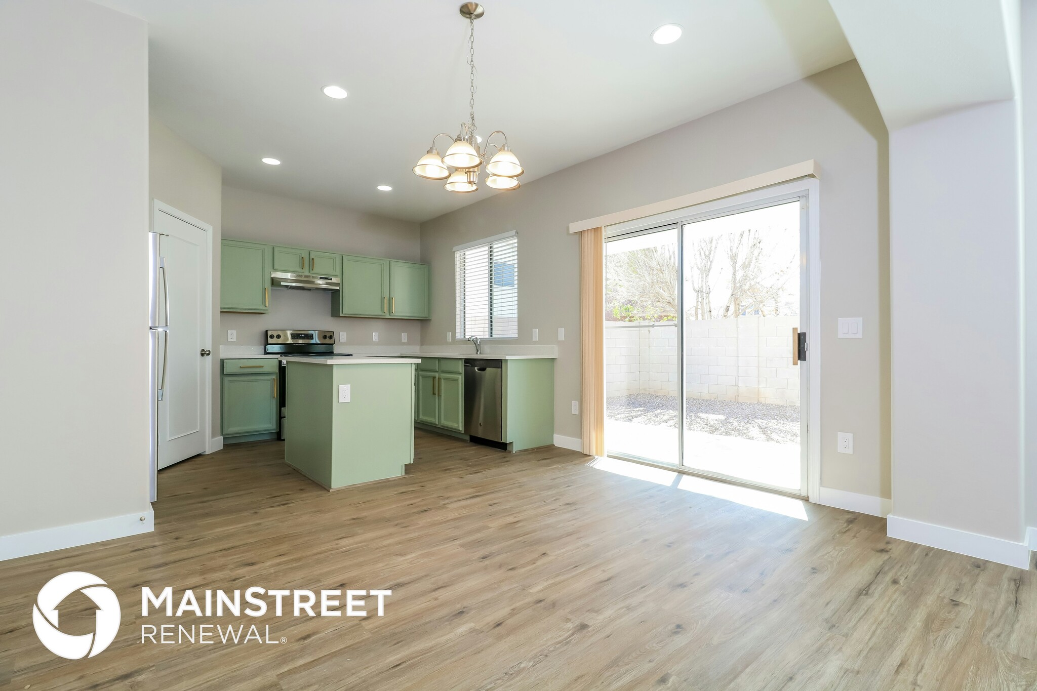 Building Photo - 12167 W Yavapai Ln