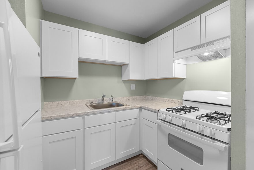 Building Photo - The Landing at 1st Street