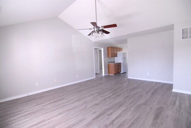 Building Photo - 2804 Pleasant Garden Rd