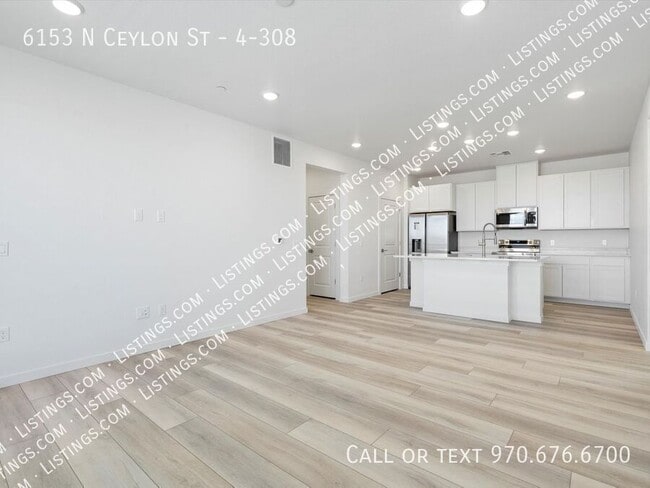 Building Photo - 6153 N Ceylon St