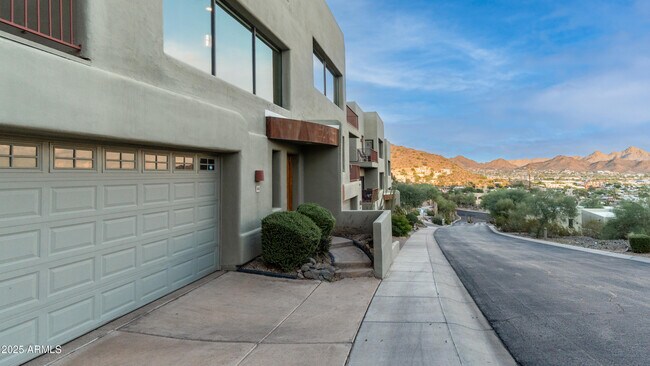 Building Photo - 44 W Foothill Dr