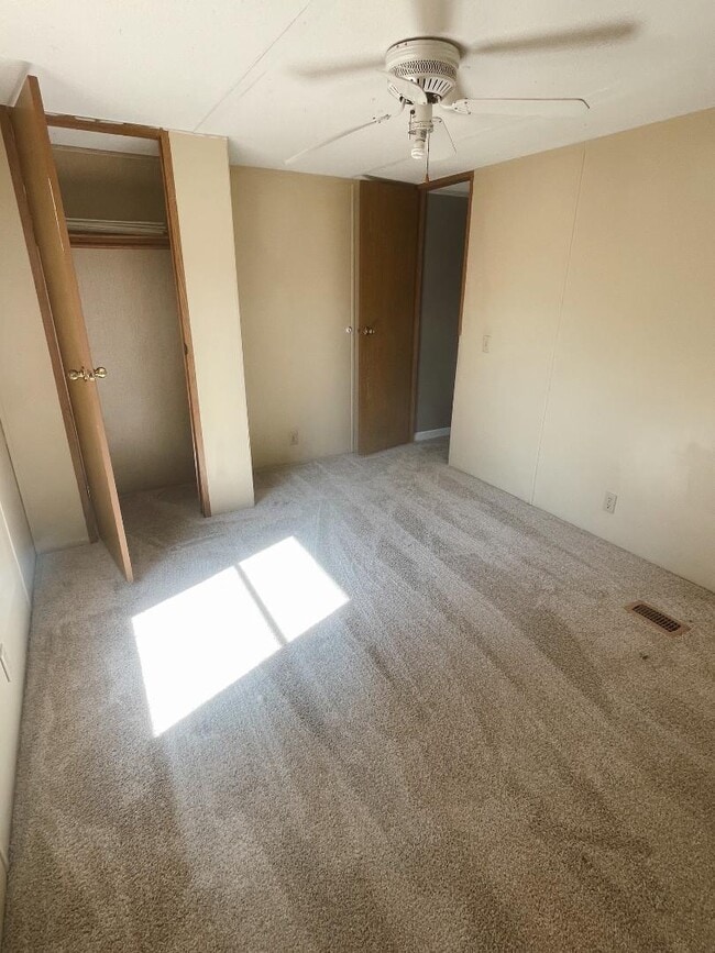 Building Photo - 1035 Haws Run Rd