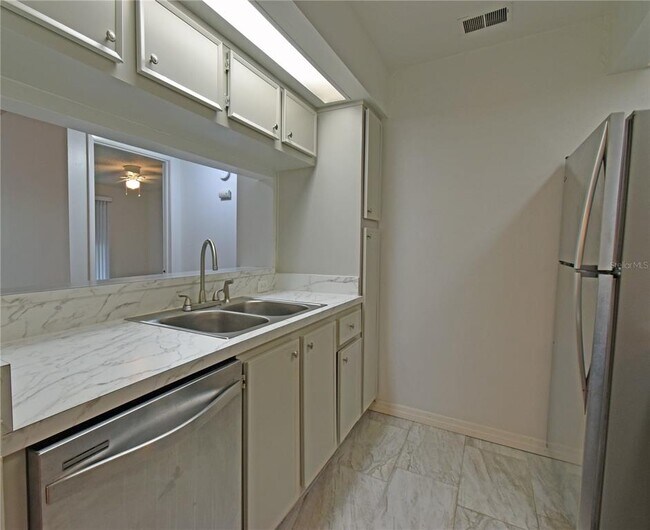 Building Photo - 4207 Winding Moss Trail