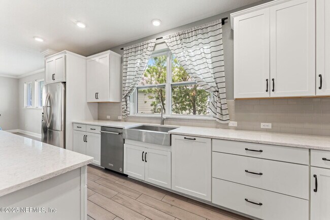 Building Photo - 324 Windley Dr