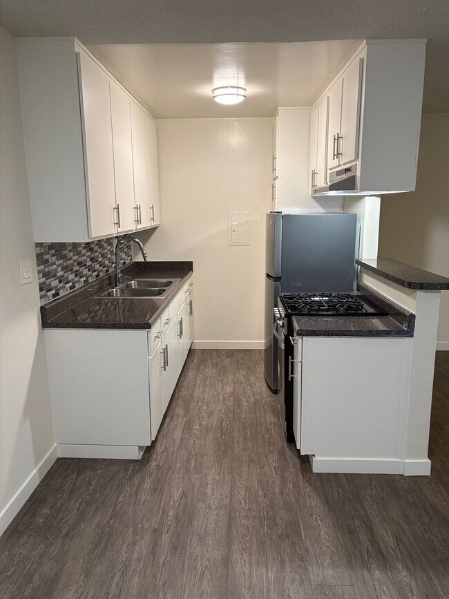 Interior Photo - 1322 Stanford St