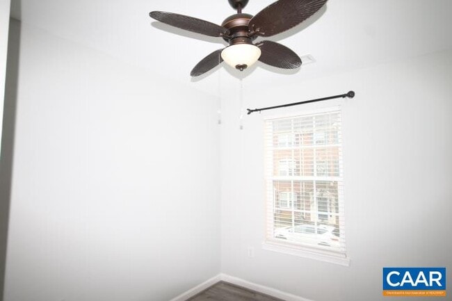 Building Photo - 2452 Abington Dr