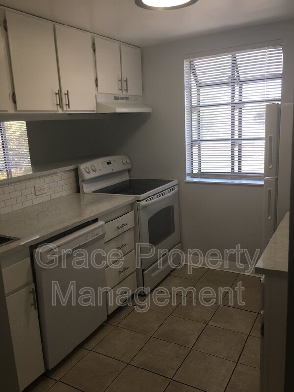 Building Photo - 12546 E Cornell Ave