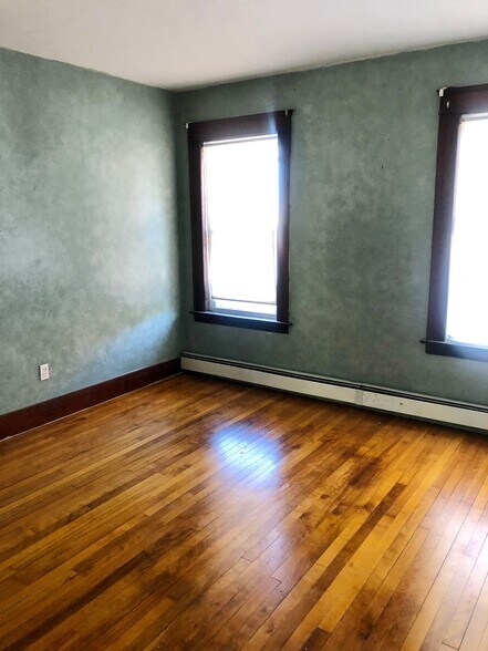 Bedroom- has been painted white with trim also painted- will update pic - 1 Alder St