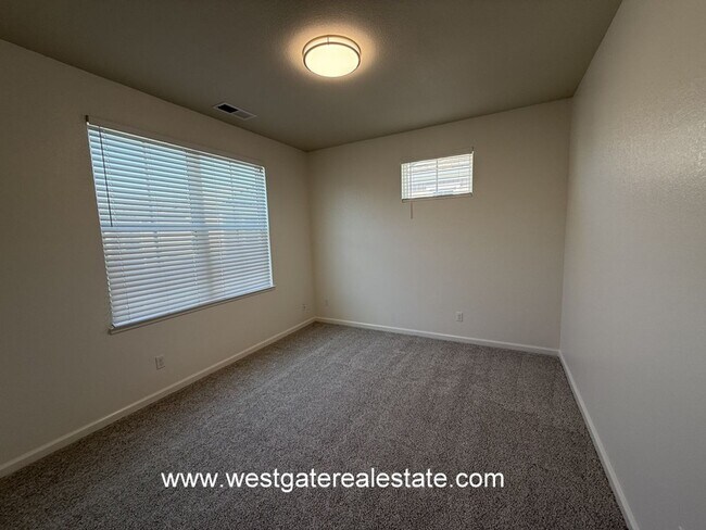 Building Photo - 703 Wood Sorrel Dr