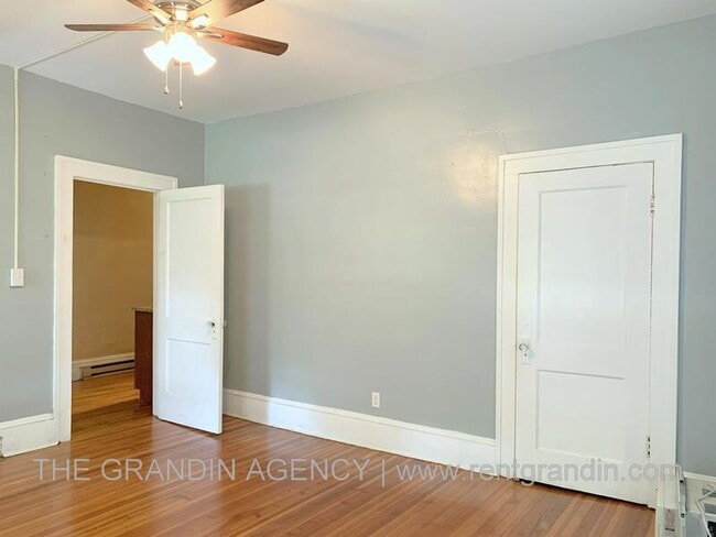 Building Photo - 1306 Patterson Ave SW