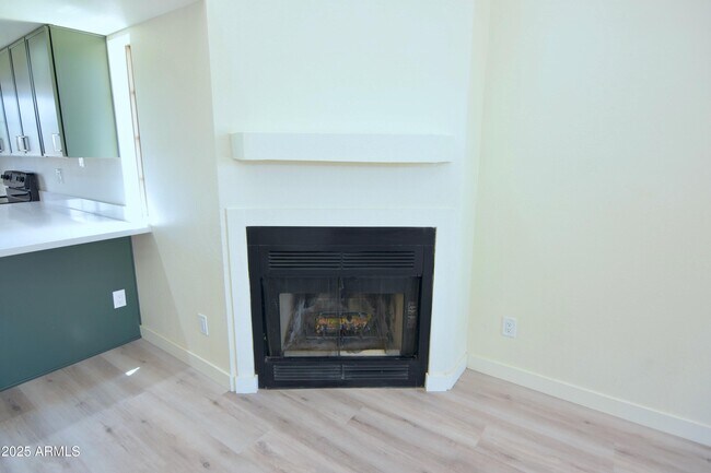 Building Photo - 2020 W Union Hills Dr