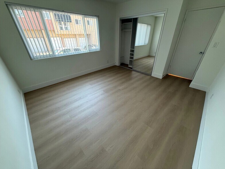 Building Photo - 3806 Pacific Ave