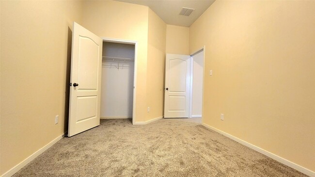 Building Photo - 3011 Sunchase Ct