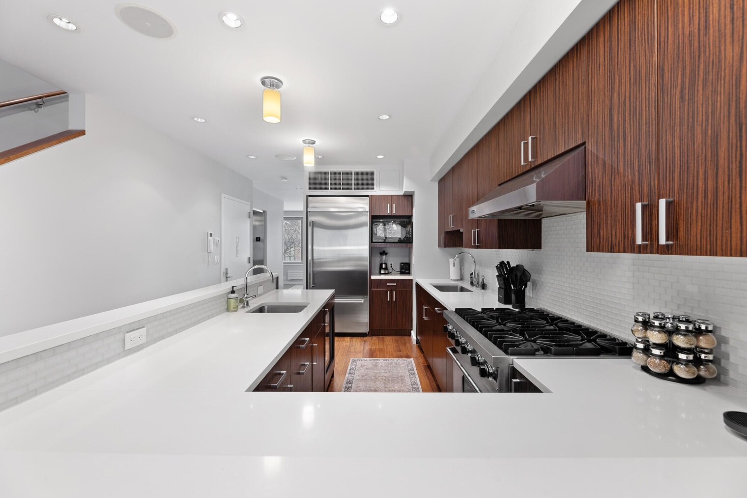 Building Photo - 459 W 44th St
