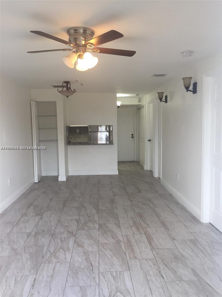 Building Photo - 777 SW 9th Ave