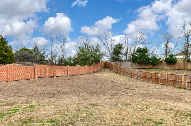 Building Photo - Beautiful 3 Bedroom Townhome located in Lavon,Texas!